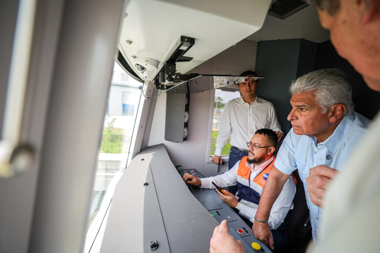 Presidente Mulino inaugura pruebas de la Línea 3 del Metro en Panamá Oeste