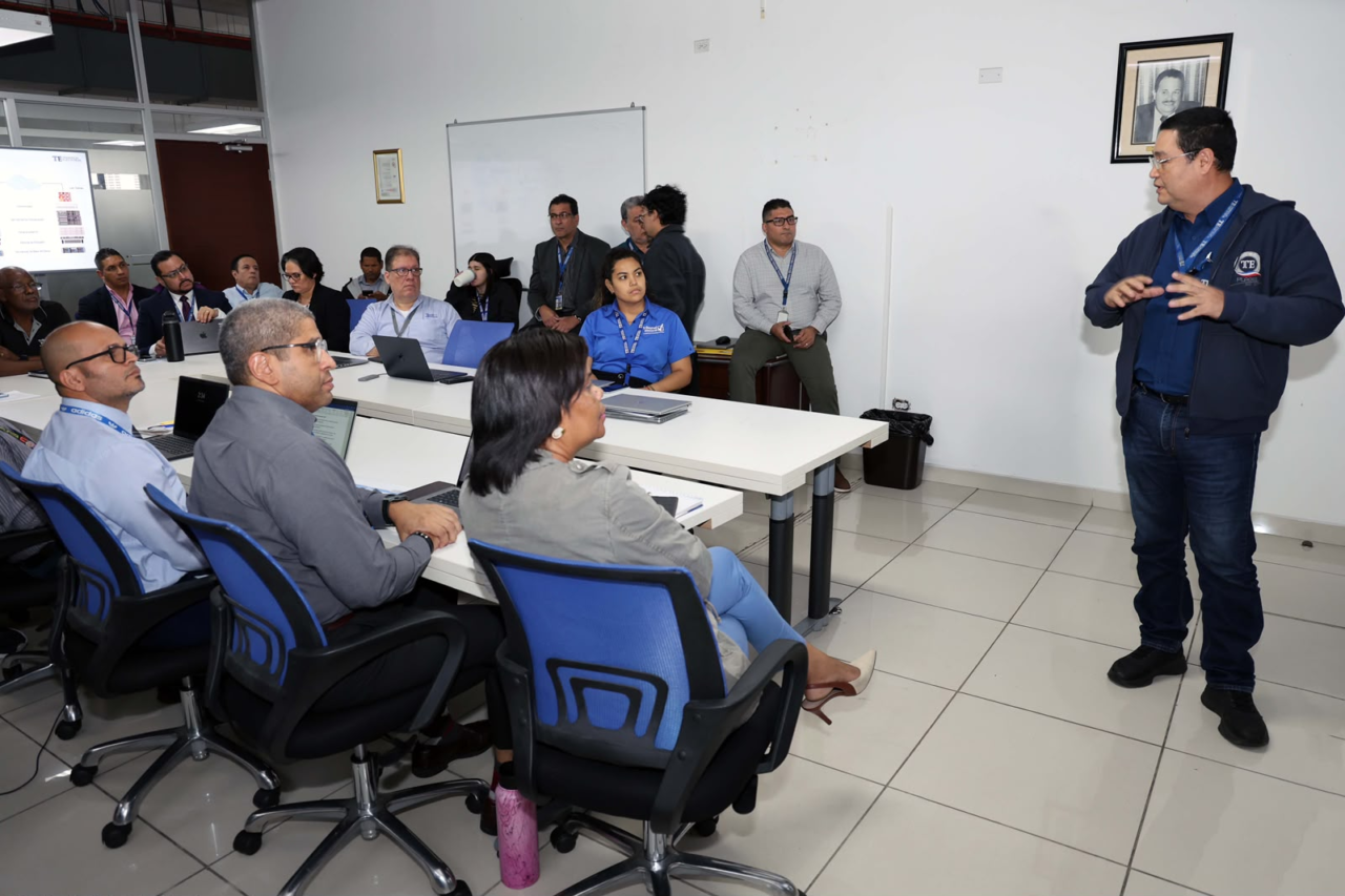 Plagel inicia su estrategia tecnológica para las elecciones de 2029