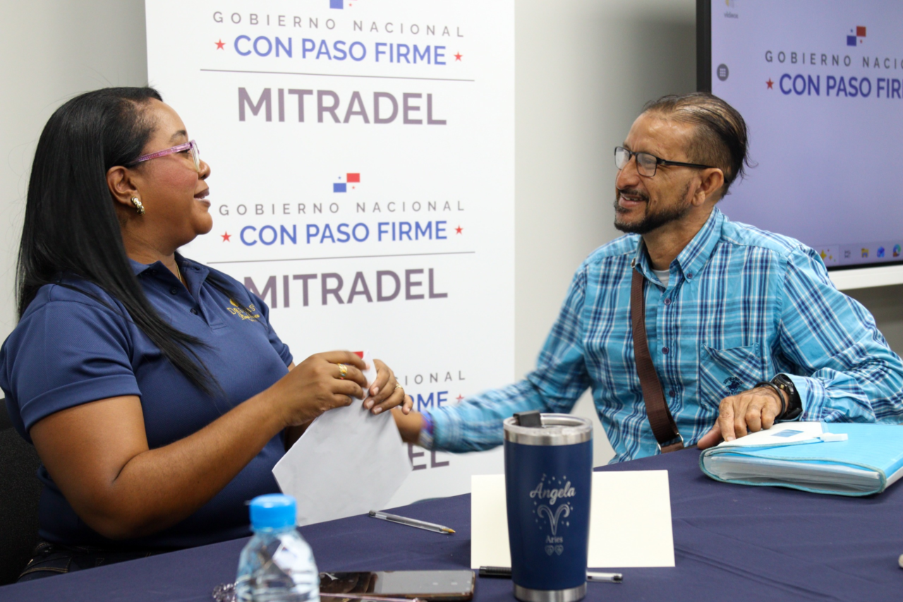 Mitradel refuerza inserción laboral en seis provincias con Empleos Panamá