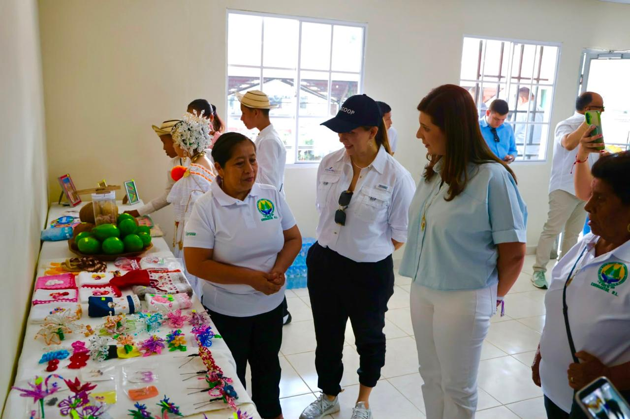 Artesanas de El Valle de Antón fortalecen sus emprendimientos con nueva cooperativa impulsada Mitradel e Ipacoop