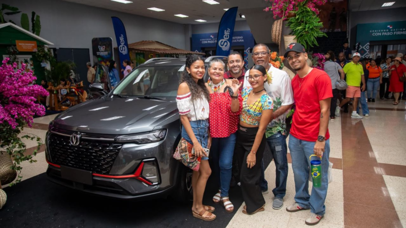 La suerte llegó a La Chorrera con el Changan de la Feria de Artesanías