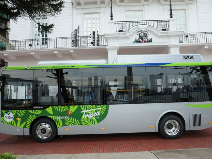 Cinco buses 100% eléctricos ya recorren el Casco Antiguo de Panamá