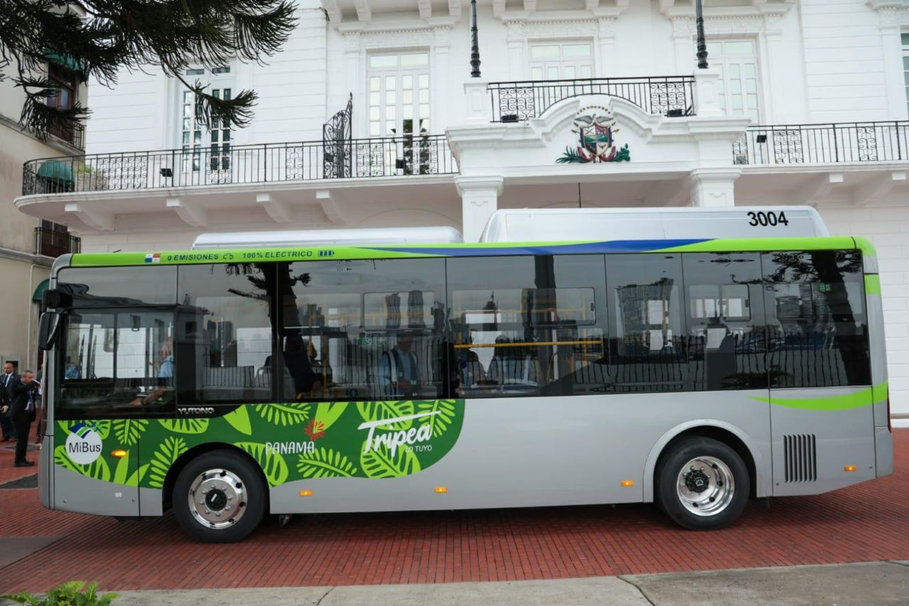 Cinco buses 100% eléctricos ya recorren el Casco Antiguo de Panamá